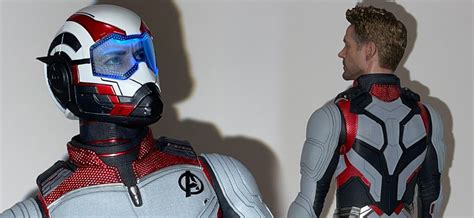 Avengers Endgame Tony Stark Team Suit Hot Toys Figure Unboxing Comicbook
