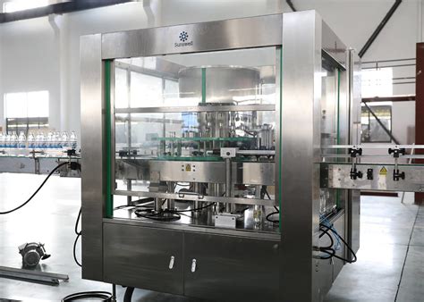 Low Noise Hot Melt Glue Square Bottle Labeling Machine For Bottling Packaging