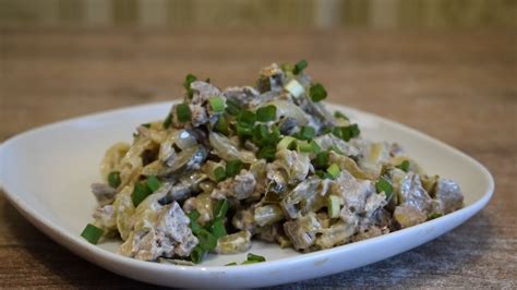 Салат,от которого не могу отказаться (уж очень вкусный),готовлю на все ...