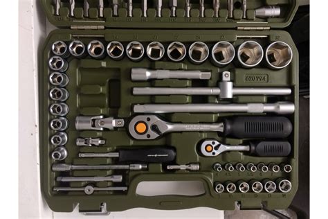 Набор автоинструмента 1/2, 1/4 94 предмета Дело Техники ДТ/3 620794 ...