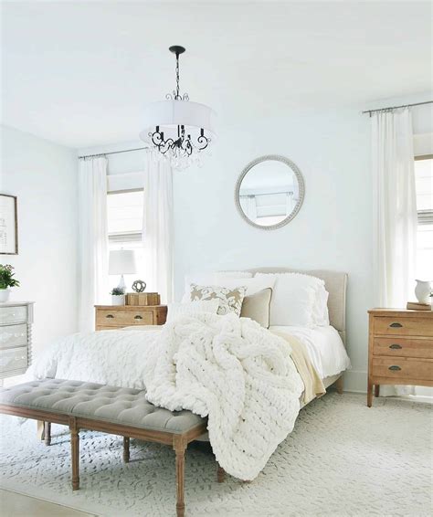 Master Bedroom Bed Between Two Windows at Kathy Morelli blog