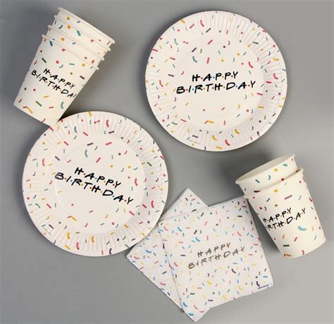 Набор бумажной посуды "Друзья" - купить по выгодной цене в интернет ...