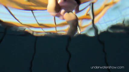 Enjoy Roxalana Underwater Naked In Pool