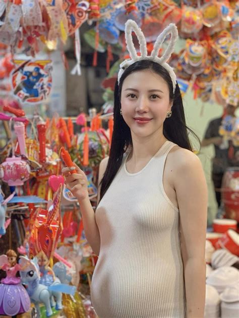 Những hot mom về dáng sau sinh cực nhanh