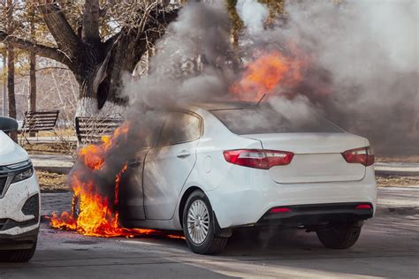 Incêndio De Carro Elétrico Risco é Real Como Agir