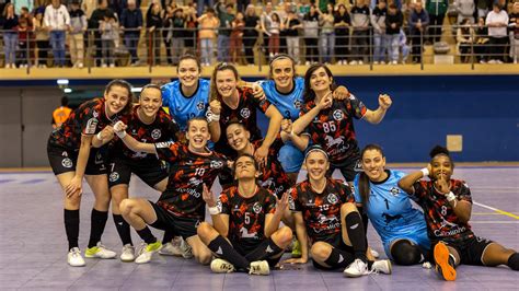 Liga Feminina De Futsal - Liga Feminina futsal: Tudo em aberto para o último jogo – Defesa de Espinho