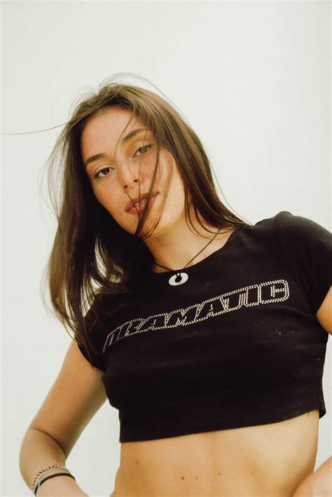 adriana.olivarez onlyfans | V For Vibes