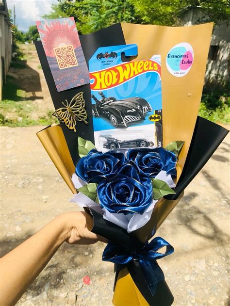 Ramo De 1 Hot Wheels Y 3 Rosas Eternas I 2025