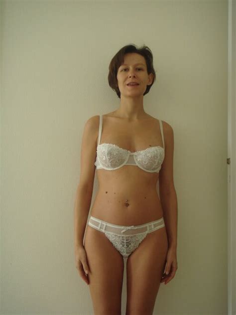 Brunette Milf Amateur Porn Pic