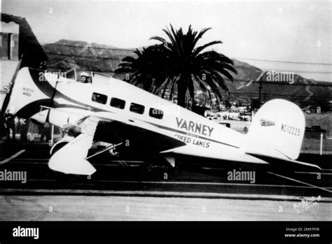 lockheed  orion  flown   widespread   wood