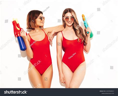 1956 imágenes de Gun lingerie Imágenes fotos y vectores de stock Shutterstock