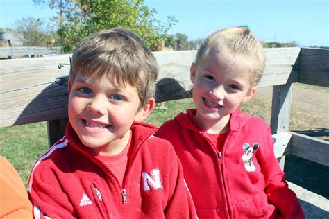 Kindergarten Field Trip to Roca Berry Farm! – Fairbury Public Schools