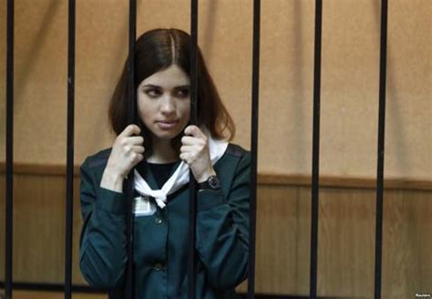 Pussy Riot Integrante Transferiada Para Pris O Na Sib Ria Tmdqa