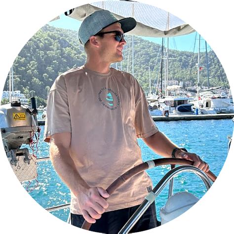 Новый год на борту: поздравляем яхтсменов, выбираем подарки • PROyachting