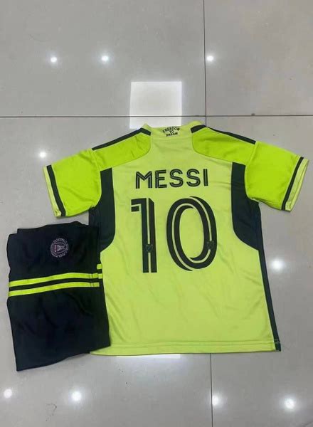 Форма футбольная - купить с доставкой по выгодным ценам в интернет ...