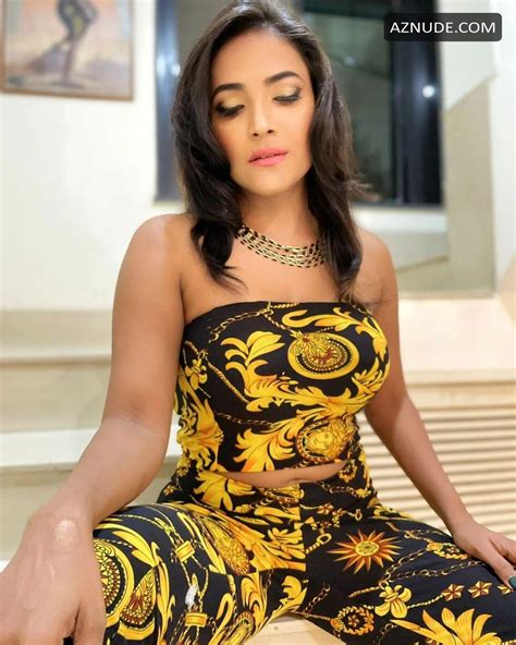 Mahi Kamla Hot Pics Collection June AZNude