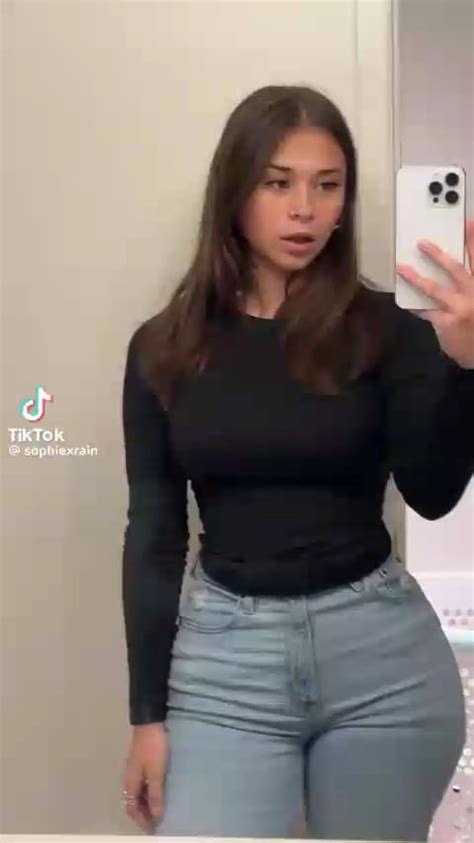 She Thicc In Jeans Rgirlsinjeans
