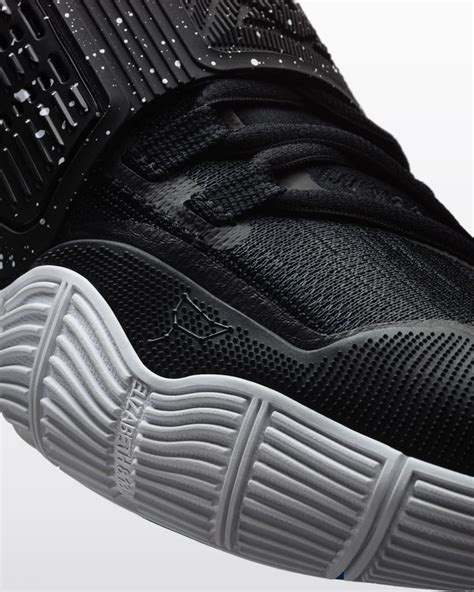 kyrie  nike ph