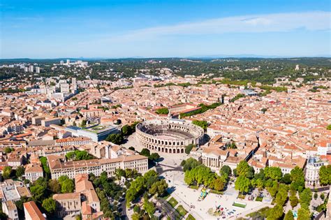 La ville de Nîmes et son histoire sont à l honneur du magazine