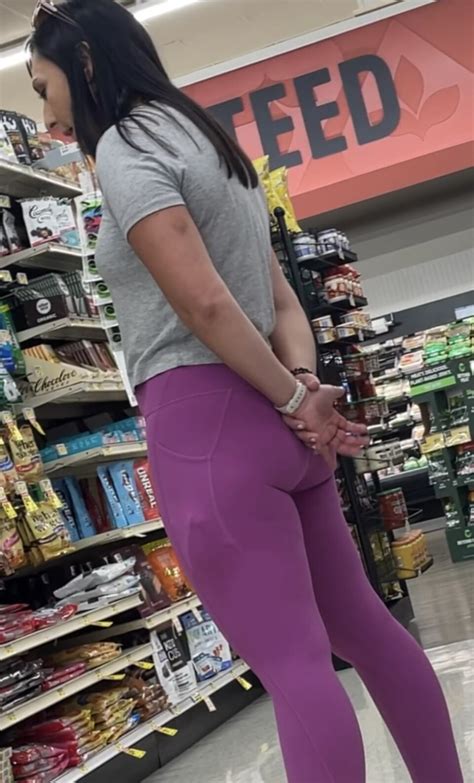 Milf In Tight Lulu Lemons Spandex Leggings Yoga Pants Forum