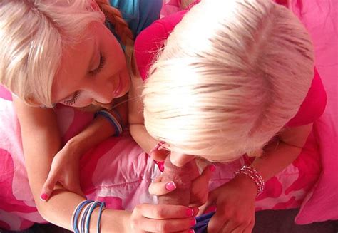 Sweet Kimmie And Sarah Sucking Some Dick Porn Pictures Xxx Photos Sex Images Pictoa