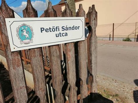 Petőfi utcák terek Petőfi Sándor utca Vasad