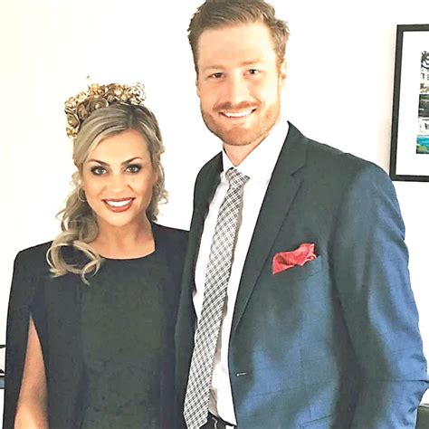 celebrity wives  famous cricketers