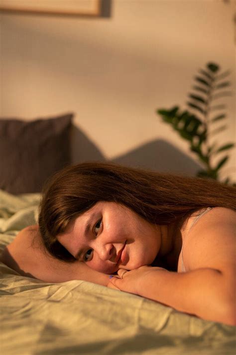 Nude In Dream Meaning Know The Meaning Of Seeing Yourself Naked In Dream