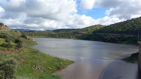 El agua embalsada en el pantano del Montoro permitiría el