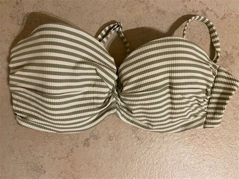 Neu Balconette Bikini H M grün weiss gestreift Neu gemäss Beschreibung in Uster für CHF 5
