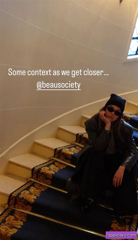 Hailee Steinfeld Nude Onlyfans Photo