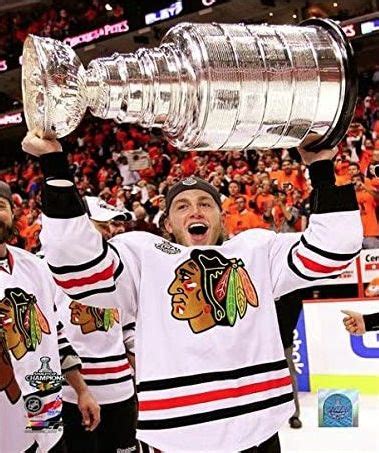 Patrick Kane Chicago Blackhawks 2010 Stanley Cup Champions Raising The ...