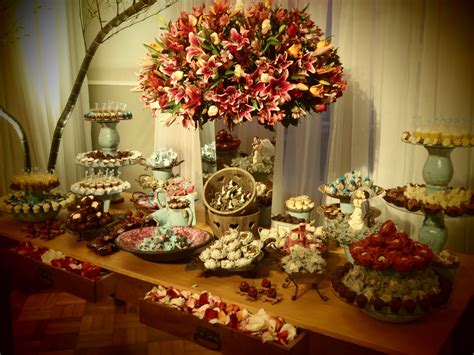 Mesa De Doces Decorada - Falando de Casamento | Blog de Casamento: A mesa de doces da festa de ...