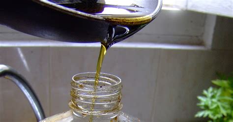 El Lavadero de las Muñecas MUERE CHICO GAY POR INYECTARSE ACEITE DE COCINA