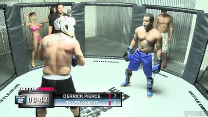 Blonde MILF Is Getting Hot Pussy Licking Derrick Pierce