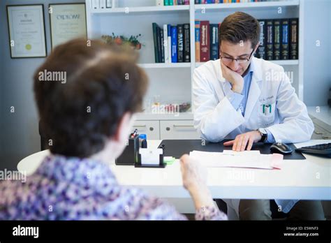 Lady Dermatology Hi Res Stock Photography And Images Alamy