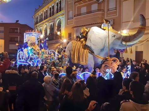 Los Reyes Magos Reparten Magia E Ilusi N Por Las Calles De Puente Genil