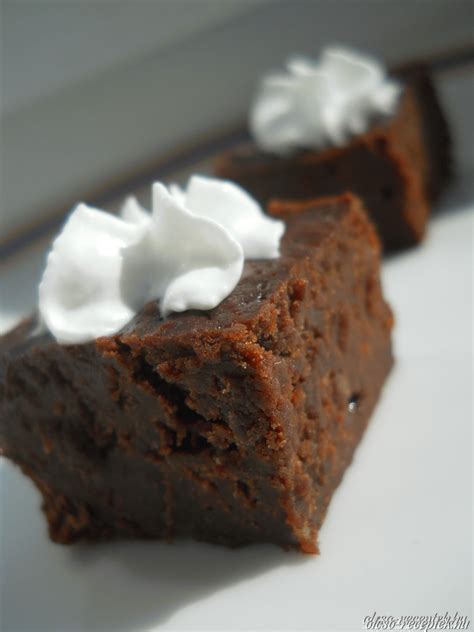 Gesztenyelisztes-nyírfacukros brownie recept Linyah konyhájából ...