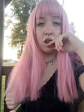 Zuzanna Pink Nude Pussy Closeups On Cam For Live Sex Video Chat
