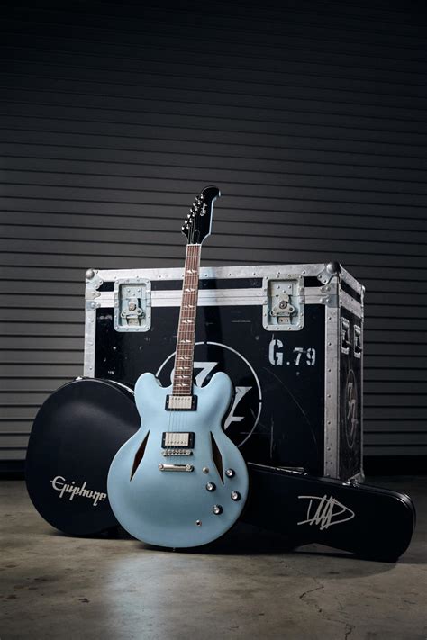 Dave Grohl’s Epiphone DG-335 Signature Guitar Is Back in Stock