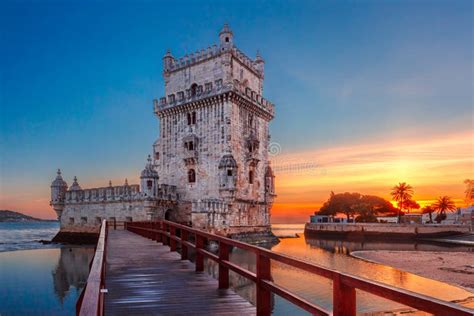 Torre Di Belem A Lisbona Al Tramonto Portogallo Immagine Stock