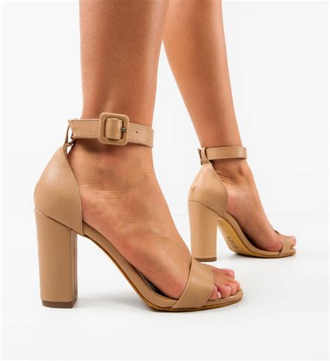 Sandale Cu Toc Hustony Nude Noua Colec Ie Este Aici