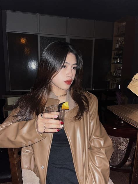 Style Khoe V Ng Eo Con Ki N C A Thanh Nh Ti N O Sinh N M Hot Nh T Tuy N N Vi T Nam