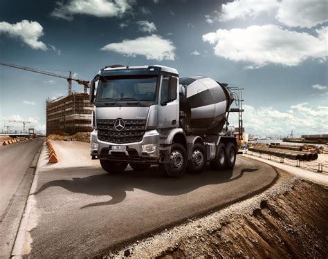 Mercedes-Benz Launches Arocs Truck Range [Video] - autoevolution