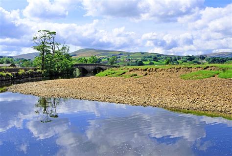 Hawes