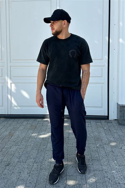 Черные трикотажные спортивные штаны с манжетами GN-406 за 660 грн ...