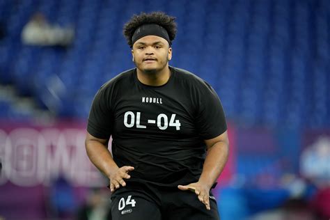 los angeles rams  nfl draft picks analysis  prospect spotlight