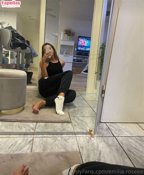Emilia Roseee Aka Emiliaaa Rose Nude Leaks OnlyFans Fapellas