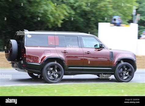 Landrover Defender 130 Hi Res Stock Photography And Images Alamy