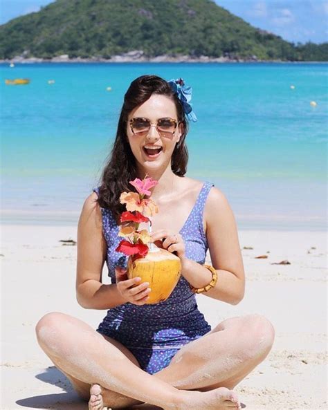 Hot Sexy Idda Van Munster Bikini Pics